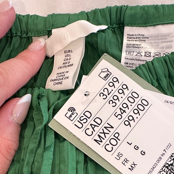 H&M Women's Green Casual Pants - Picture 3 of 3